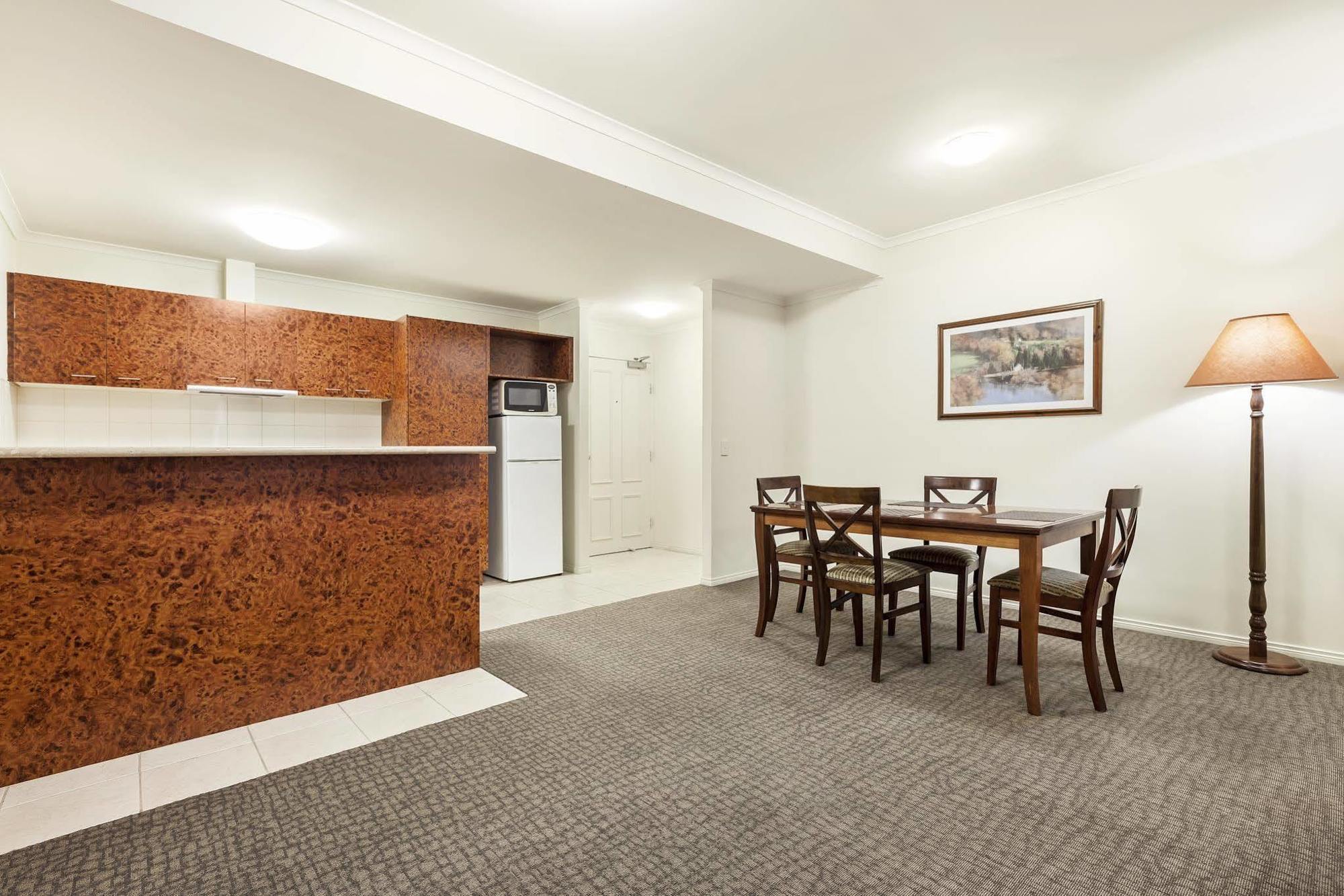 Aligned Corporate Residences Kew Melbourne Room photo